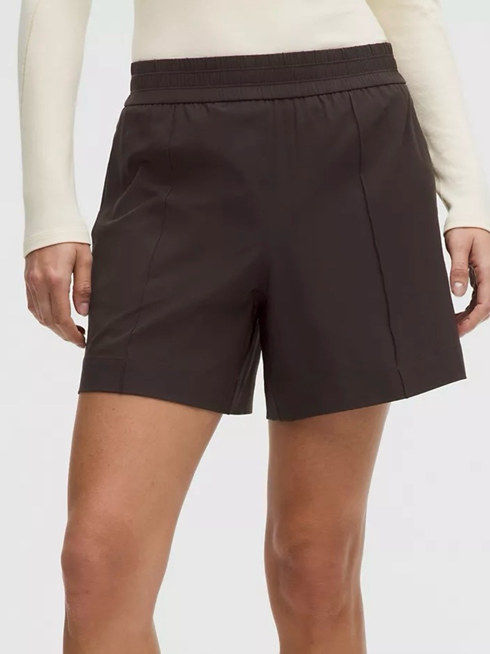 NWT Lululemon Breezily Mid-Rise Short 6" in Mahogany Muse